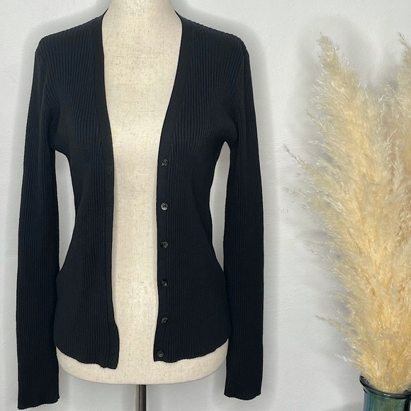 NEW YORK & CO Black Ribbed V-Neck Cardigan - Picture 3 of 14